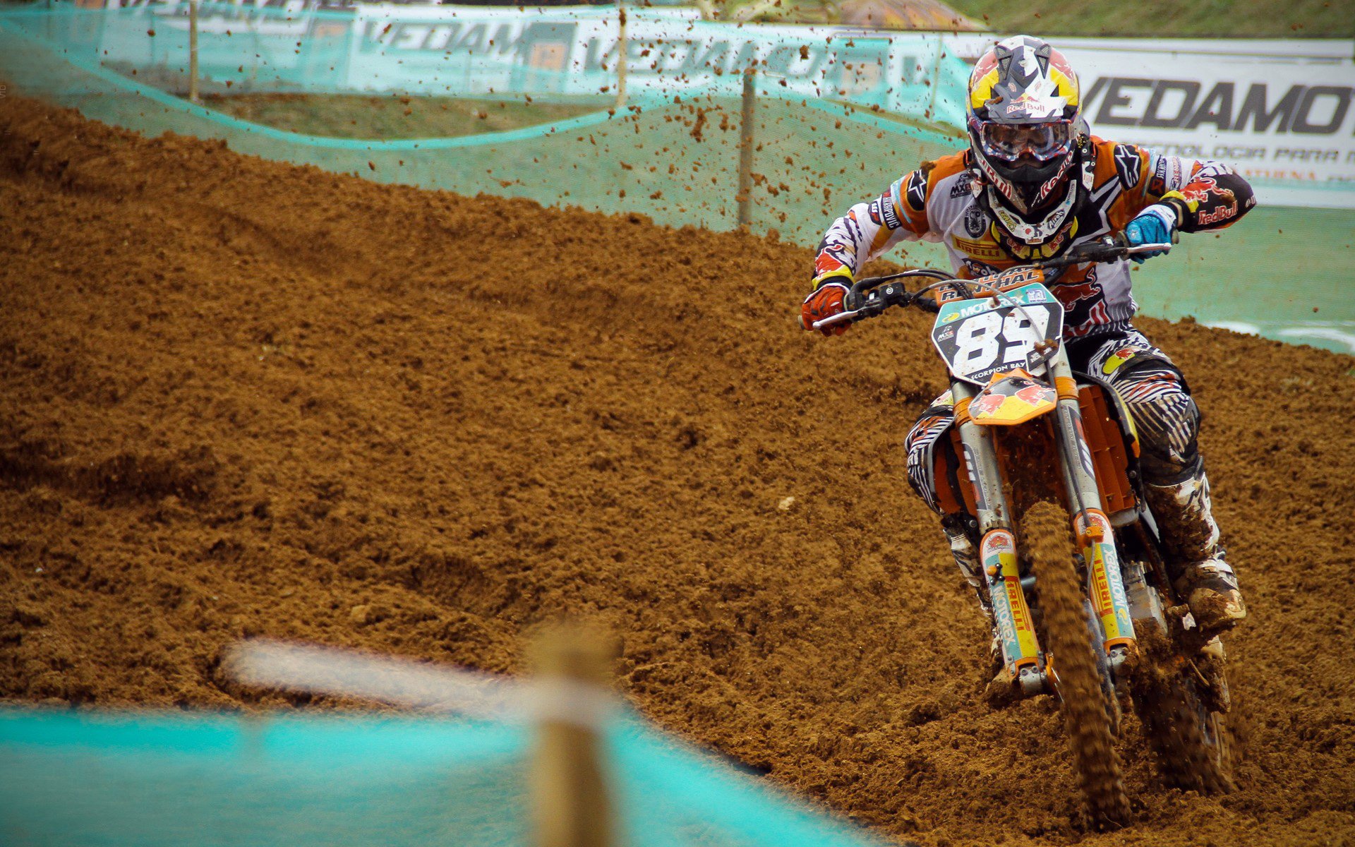 混合泳新星闪耀全国锦标赛,老将新人同台竞技创佳绩